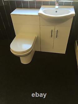 550 Vanity unit basin and WC toilet