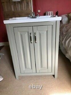 Bathroom 600ml Traditional Vanity Unit with taps Stone Grey new & boxed