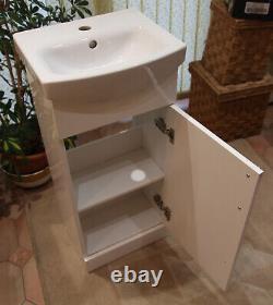 Bathroom Vanity Unit and Sink Basin Cabinet White Height 880mm RRP £140 @ B&Q