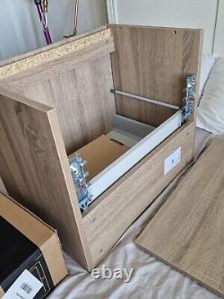 Drench Billy 600mm Wall Hung Oak Vanity Unit with Fluted Drawer Front & Basin