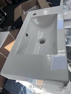 Vanity unit and sink 700