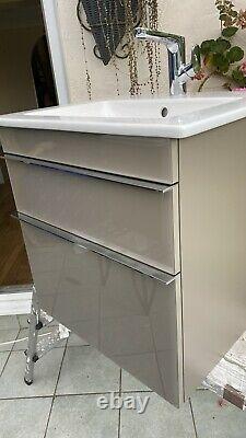 Villeroy & Boch Venticello 600mm Vanity unit + Basin RRP £1200