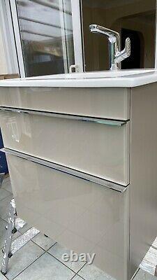 Villeroy & Boch Venticello 600mm Vanity unit + Basin RRP £1200