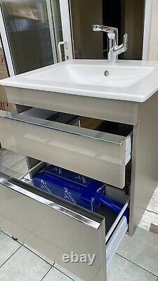 Villeroy & Boch Venticello 600mm Vanity unit + Basin RRP £1200