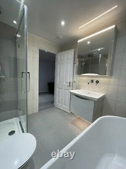 Wall hung bathroom vanity unit sink basin