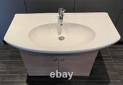 Wall hung bathroom vanity unit with basin. 100w x 53d x 71h